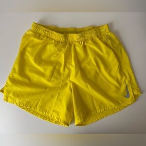 New Nike Running Shorts Dri-Fit Neon Yellow Built-in Brief Women’s Medium Pocket